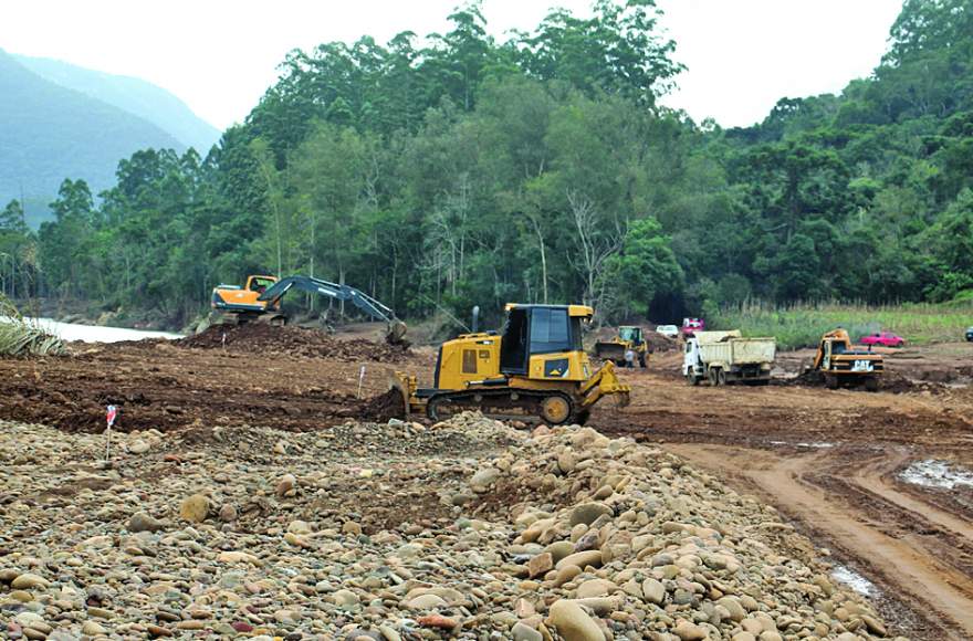 Quatro equipes estão atuando na Costa do Rio, Linha Passa Sete, Linha Facão e no Rio Botucaraí, na divisa do município