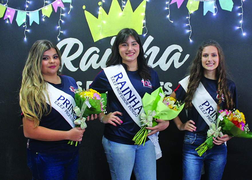 Antonia Cunha da Cruz, foi coroada como a nova Rainha, enquanto Aliandra Ávila Godois e Lívia Baier Vinchiguerra foram eleitas princesas