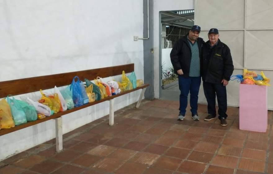 150 kg de alimentos foram para Rotary que serão distribuidas para familias carentes.