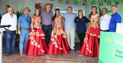 Luis Carlos Heinze visita a Expocande como pré-candidato a governador