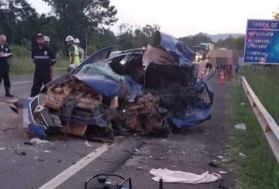 Grave acidente deixa duas pessoas mortas e outra ferida na 287 