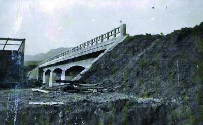 Em 1953, enchente derrubou a ponte ainda em construção