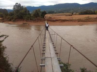 Prefeitura libera a ponte pênsil para a Linha do Rio