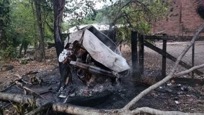 Após saída de pista, veículo pega fogo na ERS-400